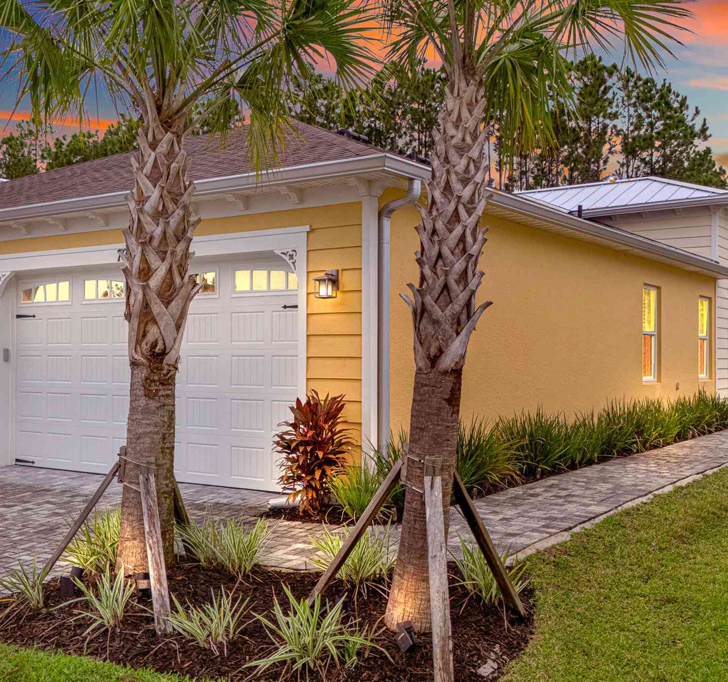 Homes For Sale - 794 Margaritaville Avenue<br/> Daytona Beach, FL 32124