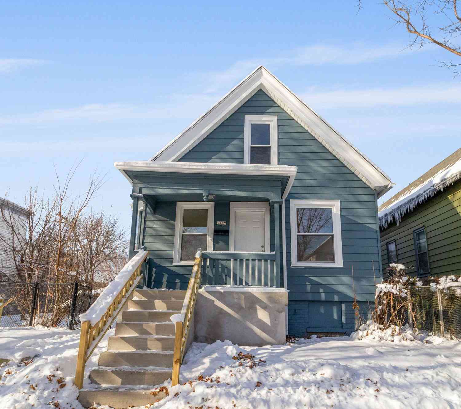 Homes For Sale - 2409 N 21st<br/> Milwaukee, WI 53206