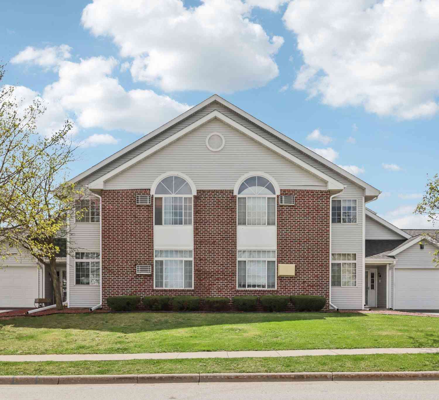 Condo For Sale - 743 Cherokee<br/> Lake Mills, WI 53551