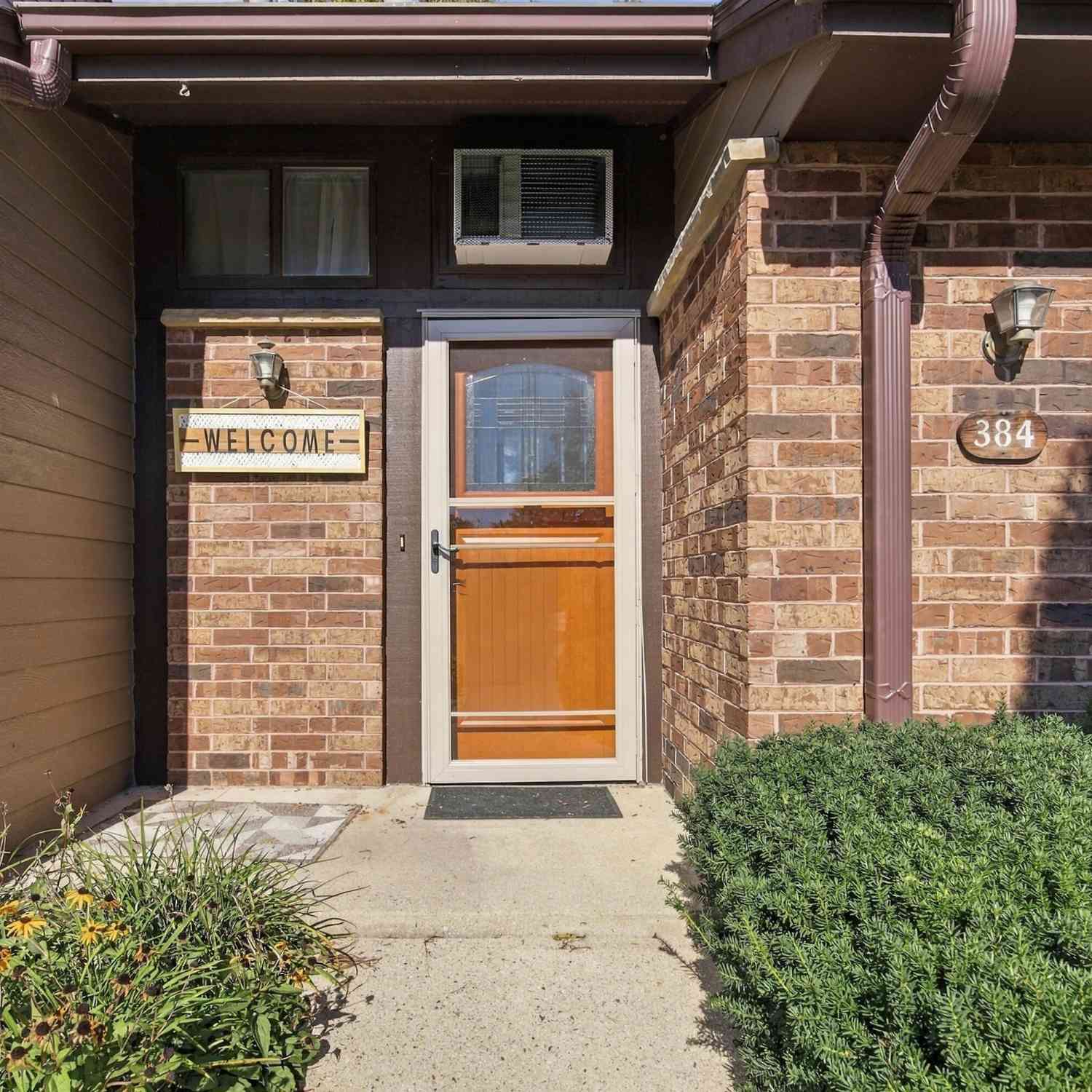 Condo For Sale - 384 S Tower<br/> Ozaukee County, Saukville, WI 53080