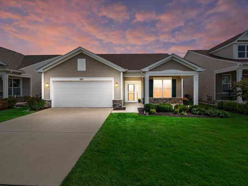 Homes For Sale - 321 Bowing<br/> Lake Geneva, WI 53147