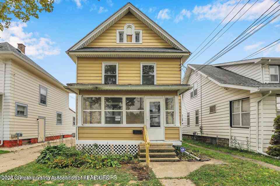 Homes For Sale - 1403 W Michigan Avenue<br/> Lansing, MI 48915