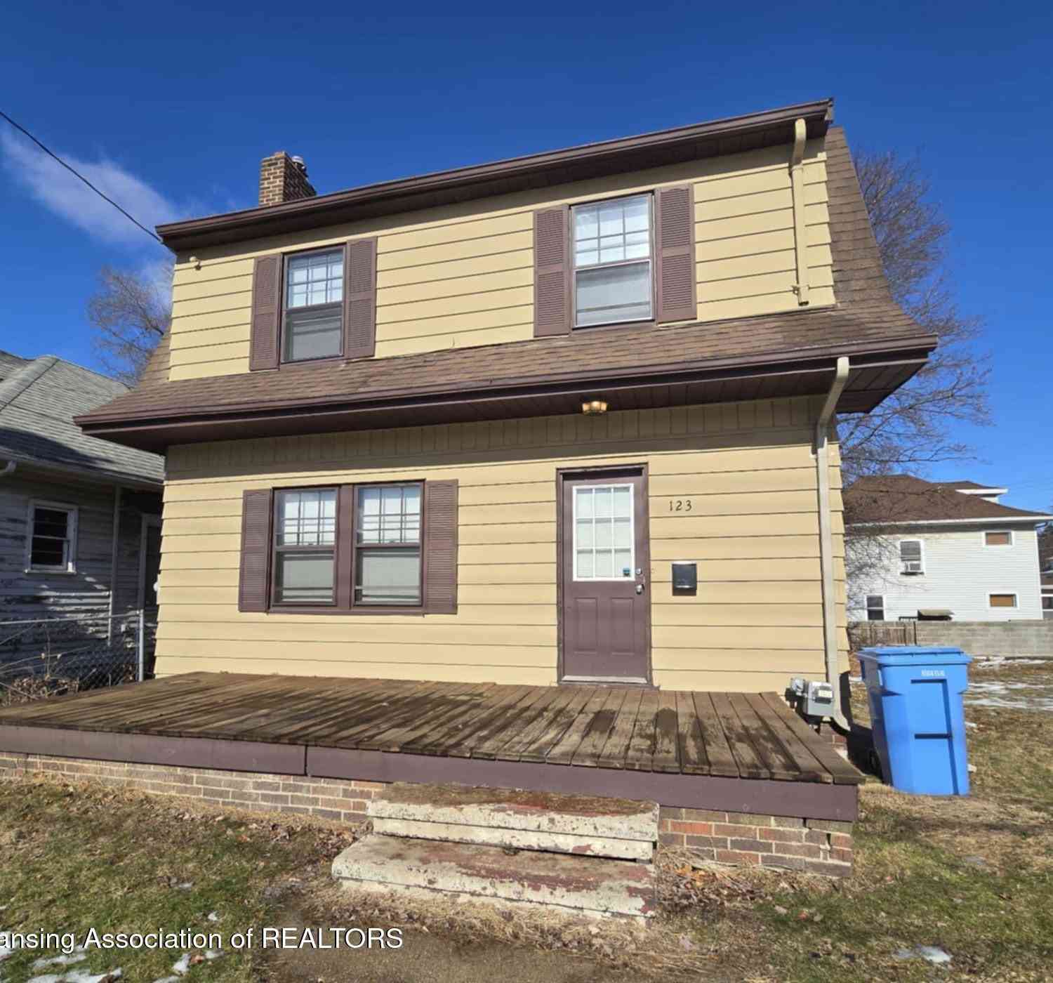 Homes For Sale - 123 E Mt. Hope Avenue<br/> Lansing, MI 48910