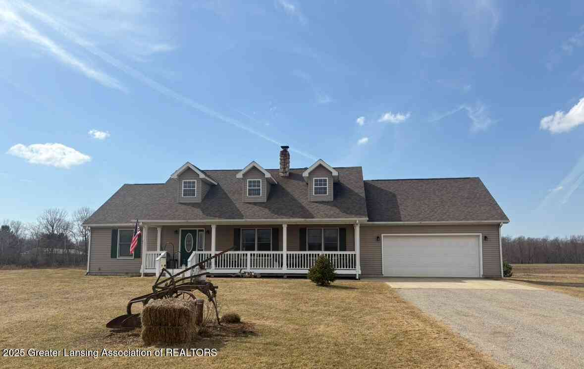 Homes For Sale - 15200 S Hinman Road<br/> Eagle, MI 48822