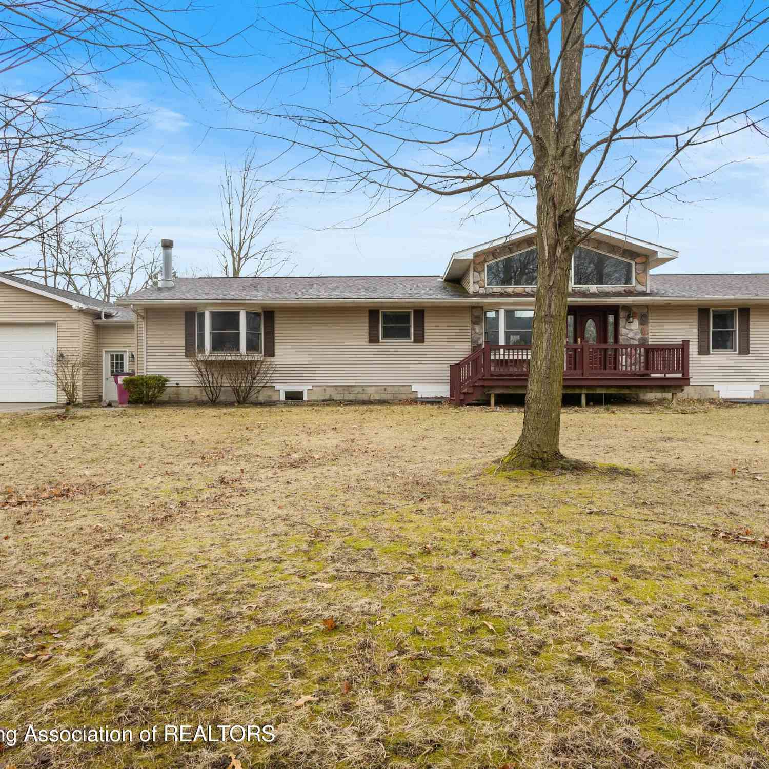 Homes For Sale - 9901 Friegel Road<br/> Perry, MI 48872
