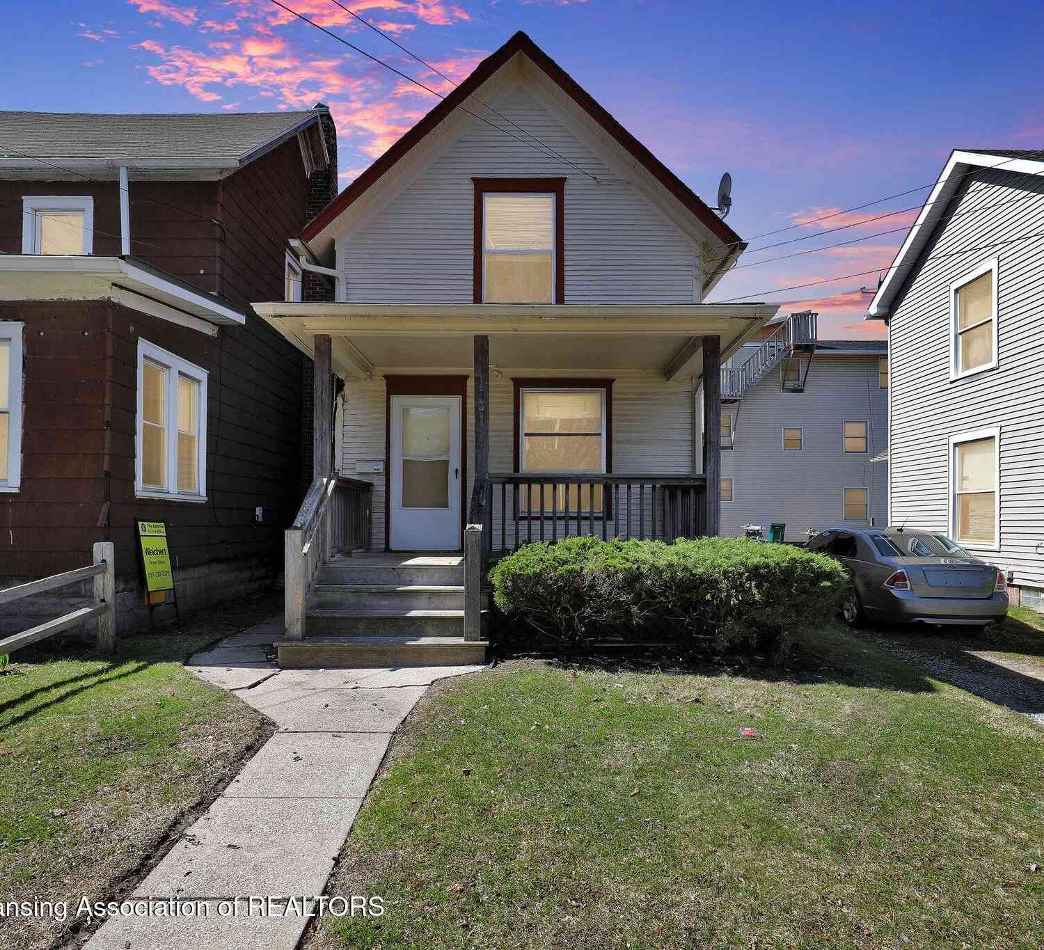 Homes For Sale - 1231 N Walnut Street<br/> Lansing, MI 48906