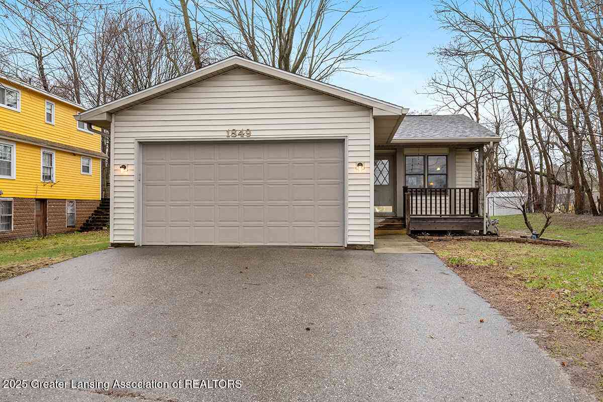 Homes For Sale - 1849 Aurelius Road<br/> Ingham County, Holt, MI 48842