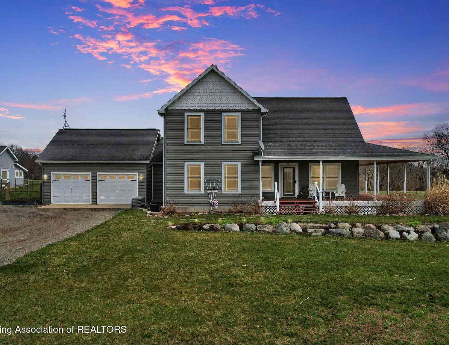 Homes For Sale - 10425 Hopcraft Road<br/> Jackson County, Onondaga, MI 49264