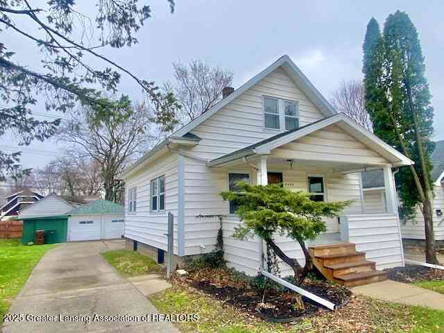 Homes For Sale - 2005 S Pennsylvania Avenue<br/> Lansing, MI 48910