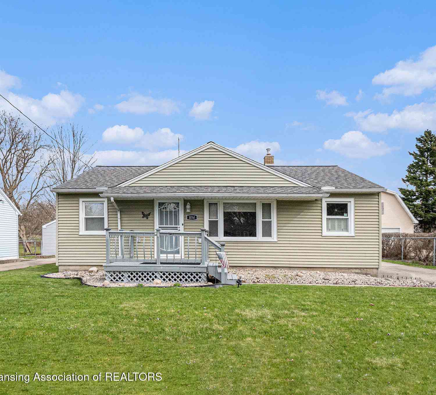 Homes For Sale - 834 Mel Avenue<br/> Lansing, MI 48911