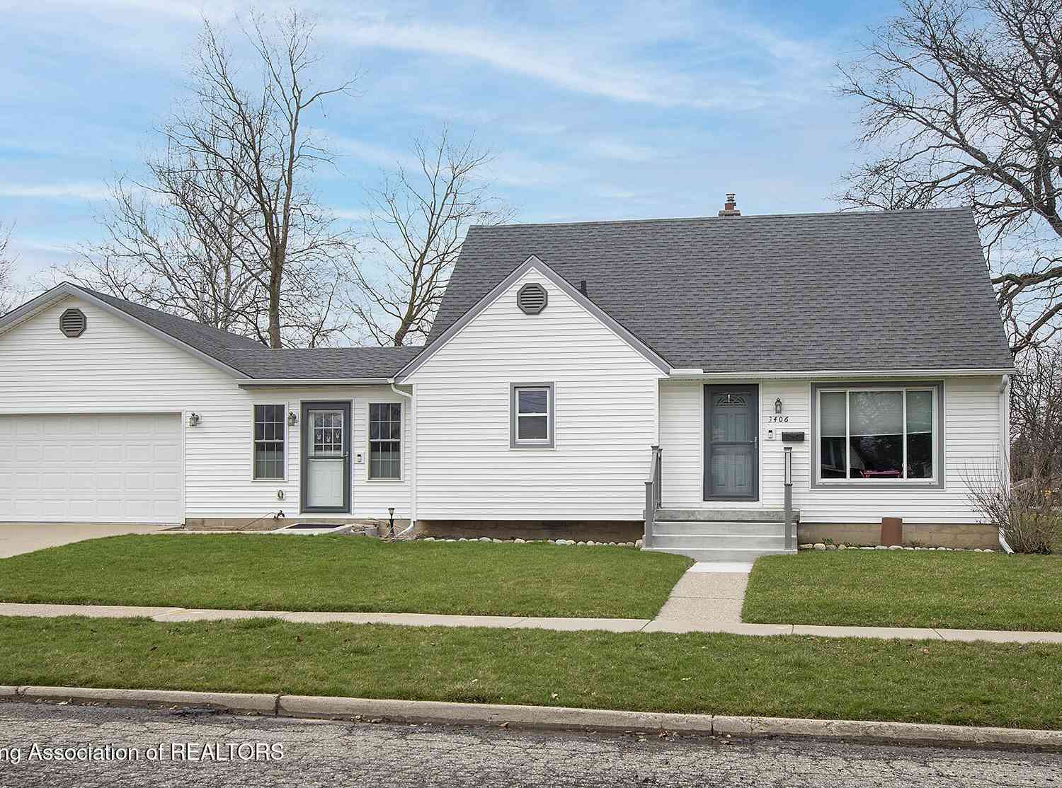 Homes For Sale - 3406 Sylvan Road<br/> Ingham County, Lansing, MI 48917