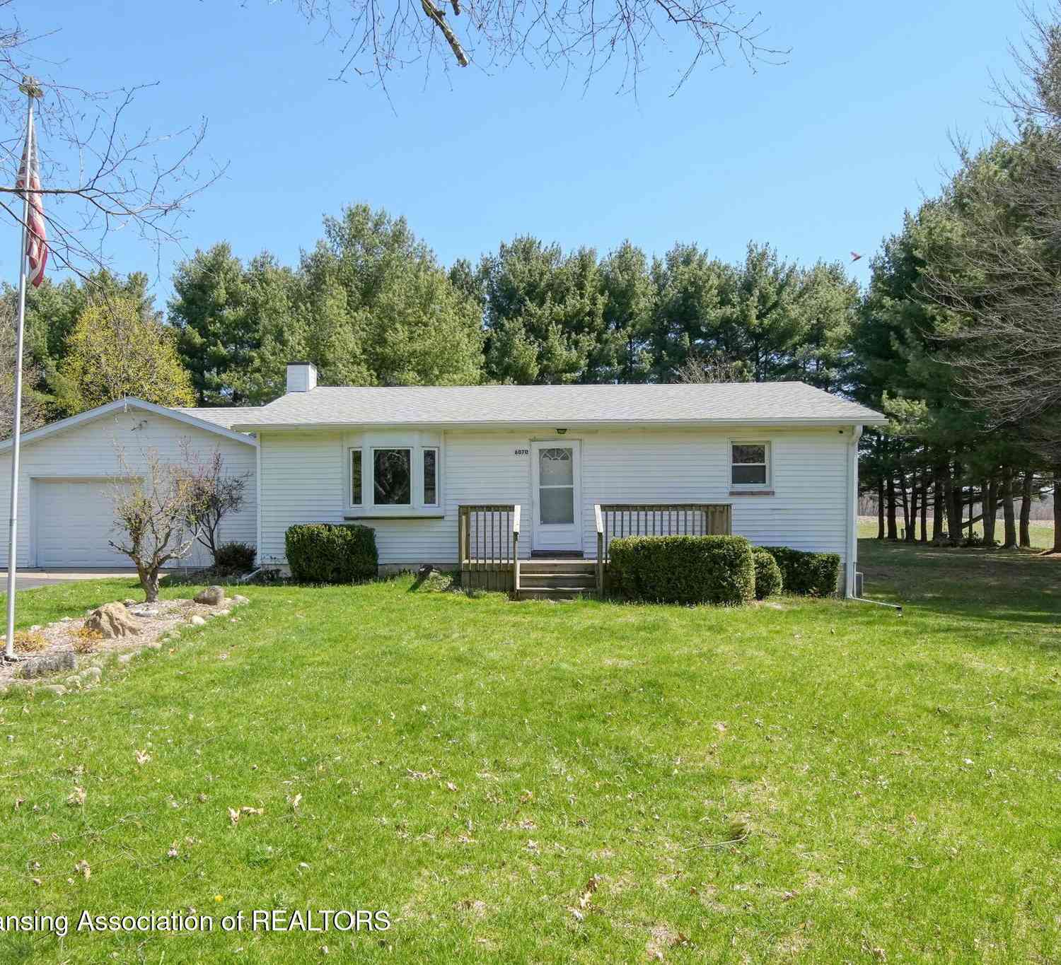 Homes For Sale - 6070 Zimmer Road<br/> Ingham County, Williamston, MI 48895