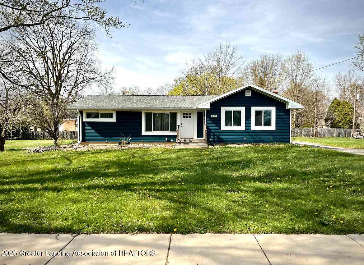 Homes For Sale - 425 E Elm Street<br/> Vernon, MI 48476
