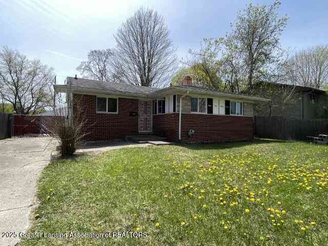 Homes For Sale - 3127 Risdale Avenue<br/> Lansing, MI 48911