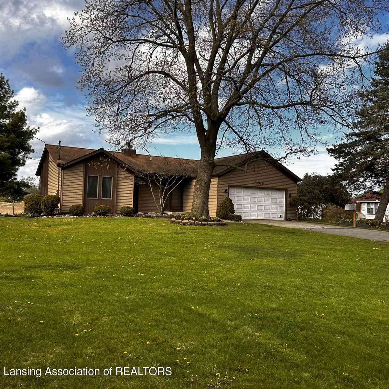 Homes For Sale - 9466 W Grand River Avenue<br/> Clinton County, Grand Ledge, MI 48837