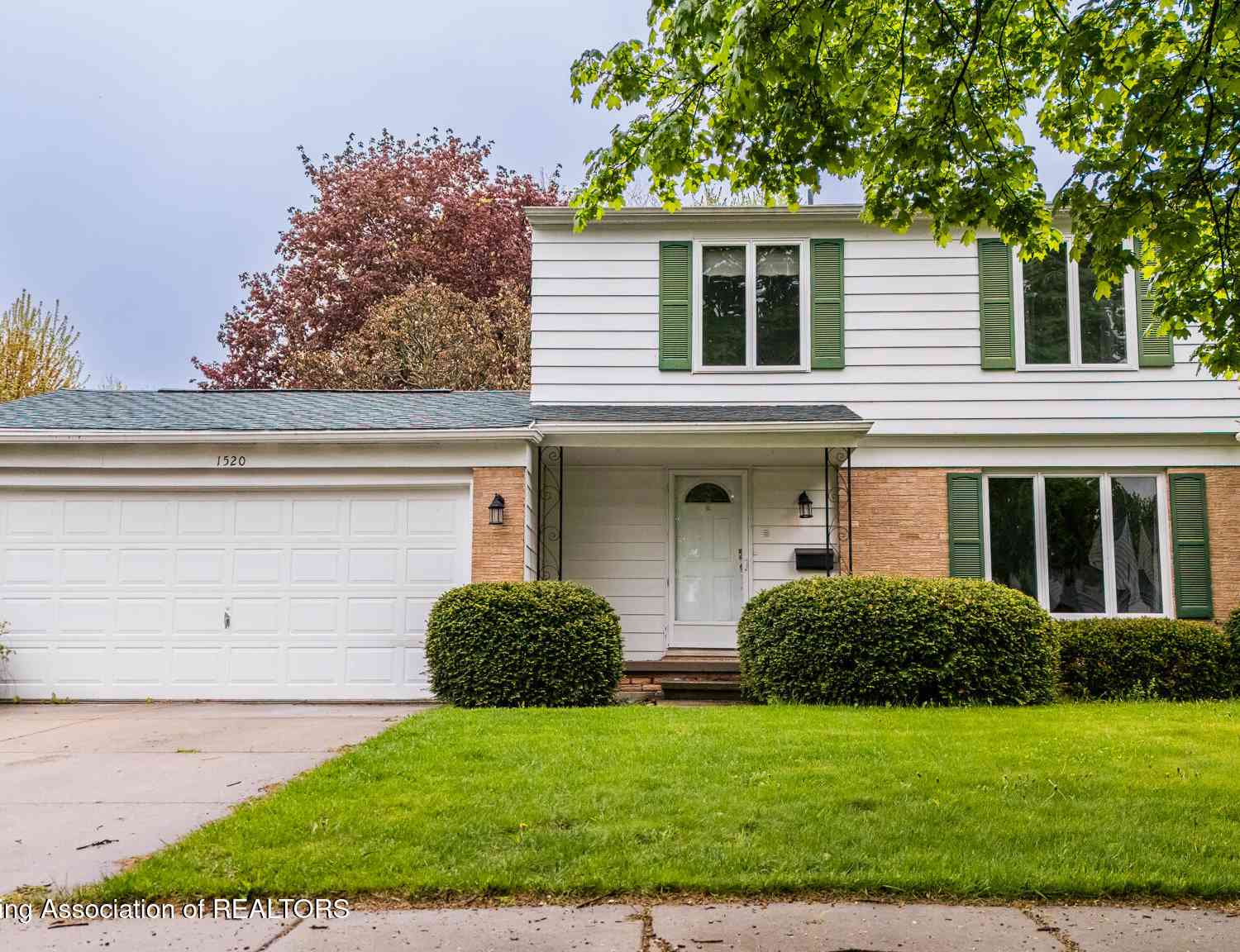 Homes For Sale - 1520 N Fairview Avenue<br/> Lansing, MI 48912