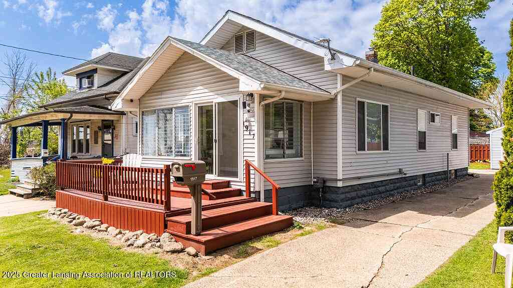 Homes For Sale - 1917 N East Street<br/> Lansing, MI 48906