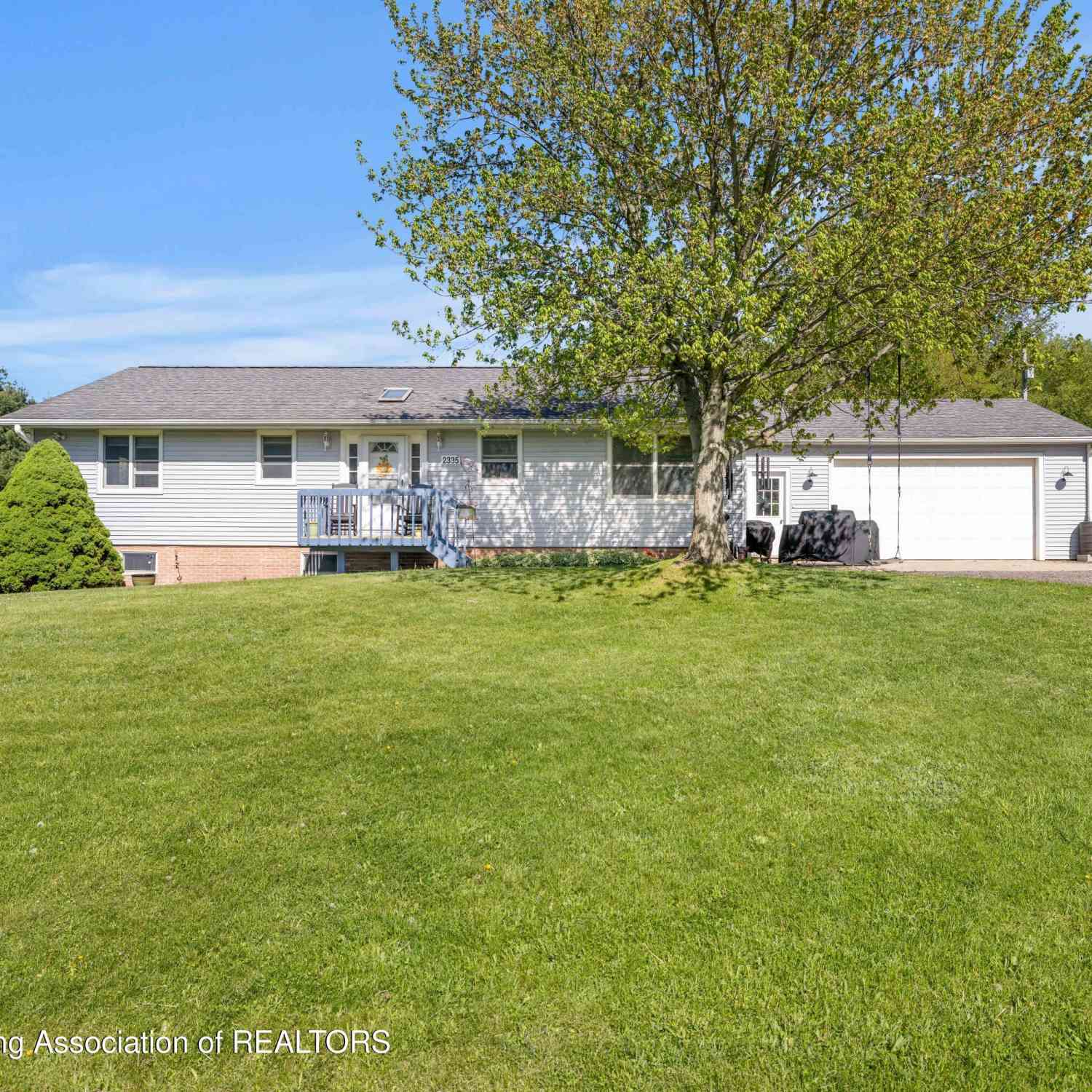 Homes For Sale - 2335 N Concord Road<br/> Jackson County, Albion, MI 49224