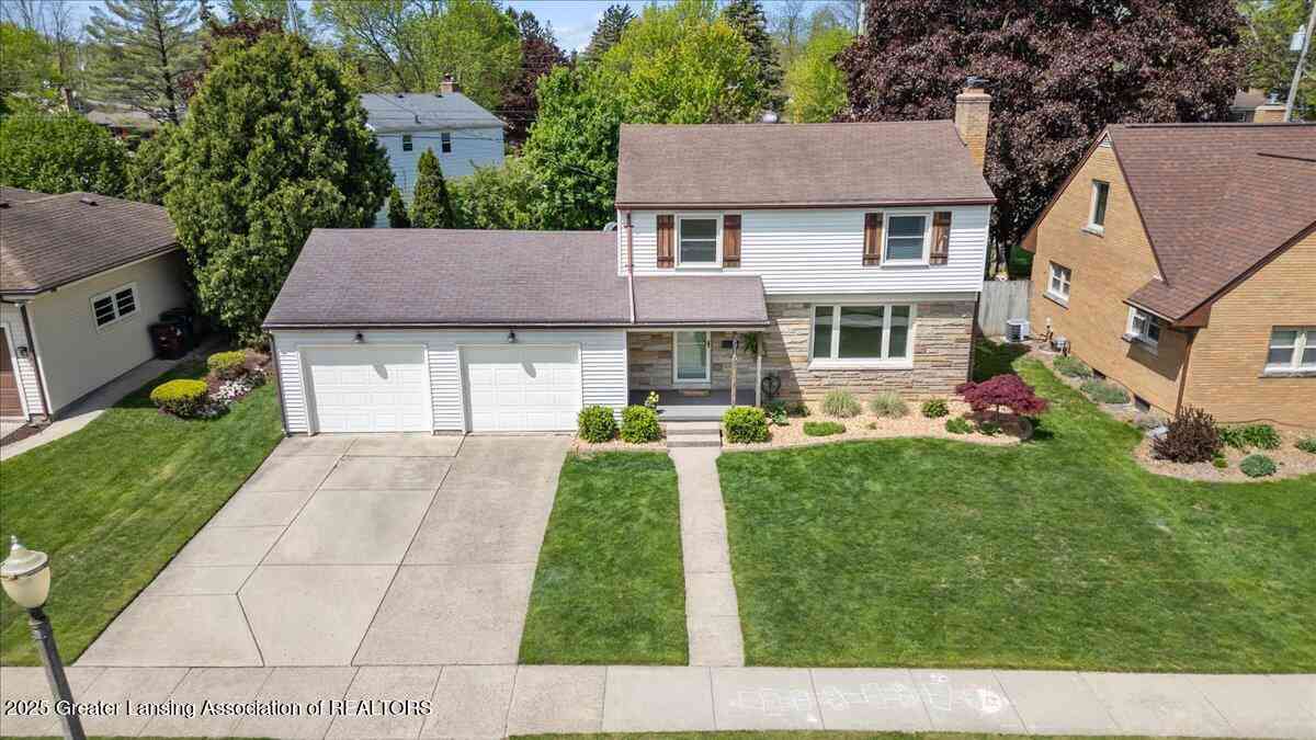 Homes For Sale - 2516 Chatham Road<br/> Lansing, MI 48910