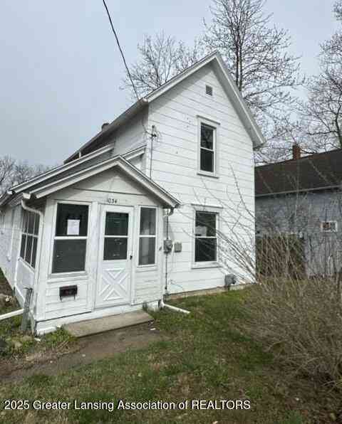 Homes For Sale - 1034 Walker Street<br/> Jackson, MI 49202