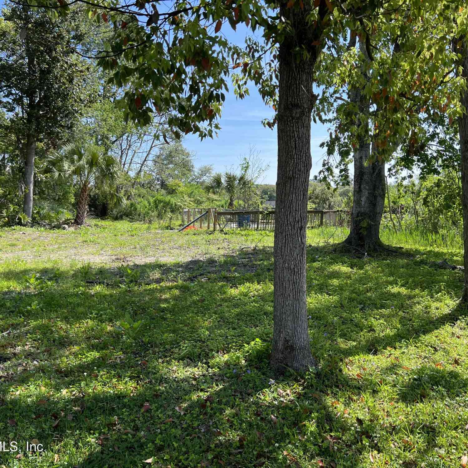 Vacant Land For Sale - 8647 Madison Avenue<br/> Jacksonville, FL 32208
