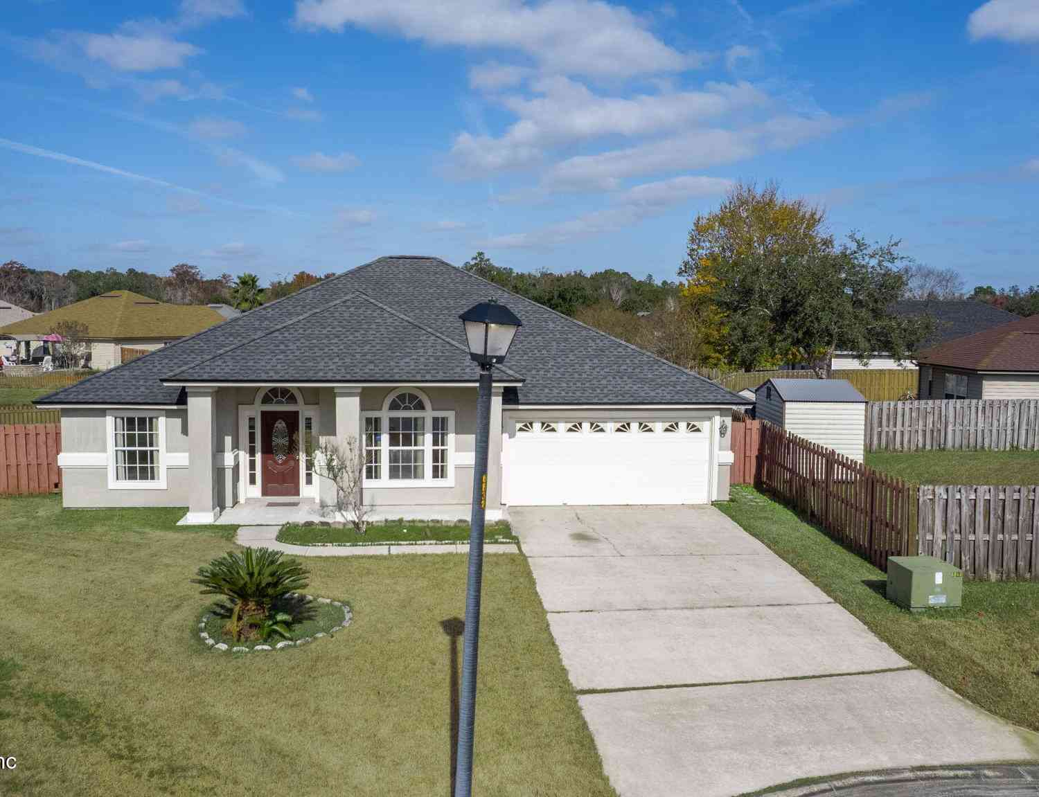 Homes For Sale - 6829 Gentle Oaks Court<br/> Jacksonville, FL 32244