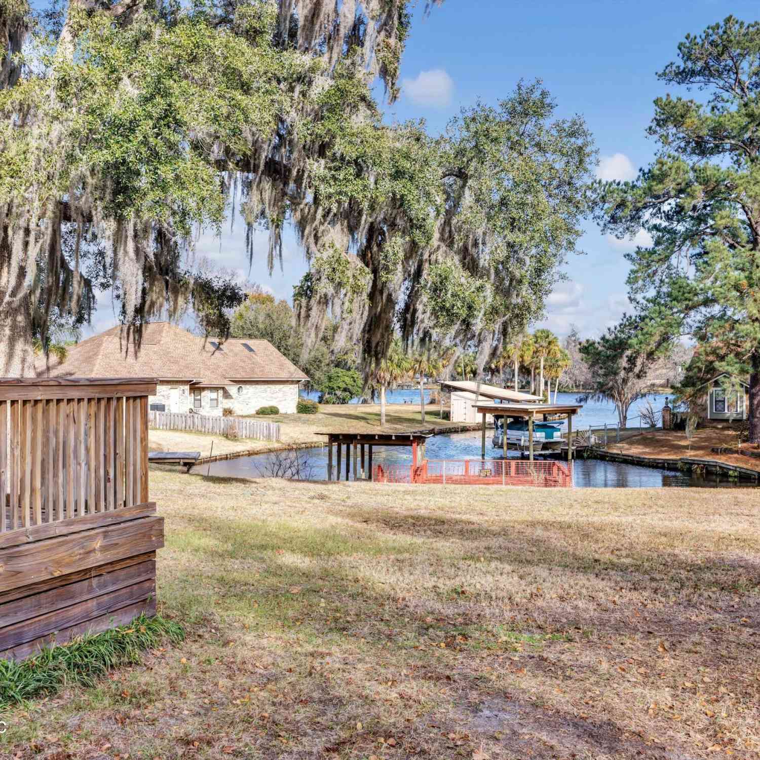 Homes For Sale - 1019 Haynes Court<br/> Clay County, Green Cove Springs, FL 32043