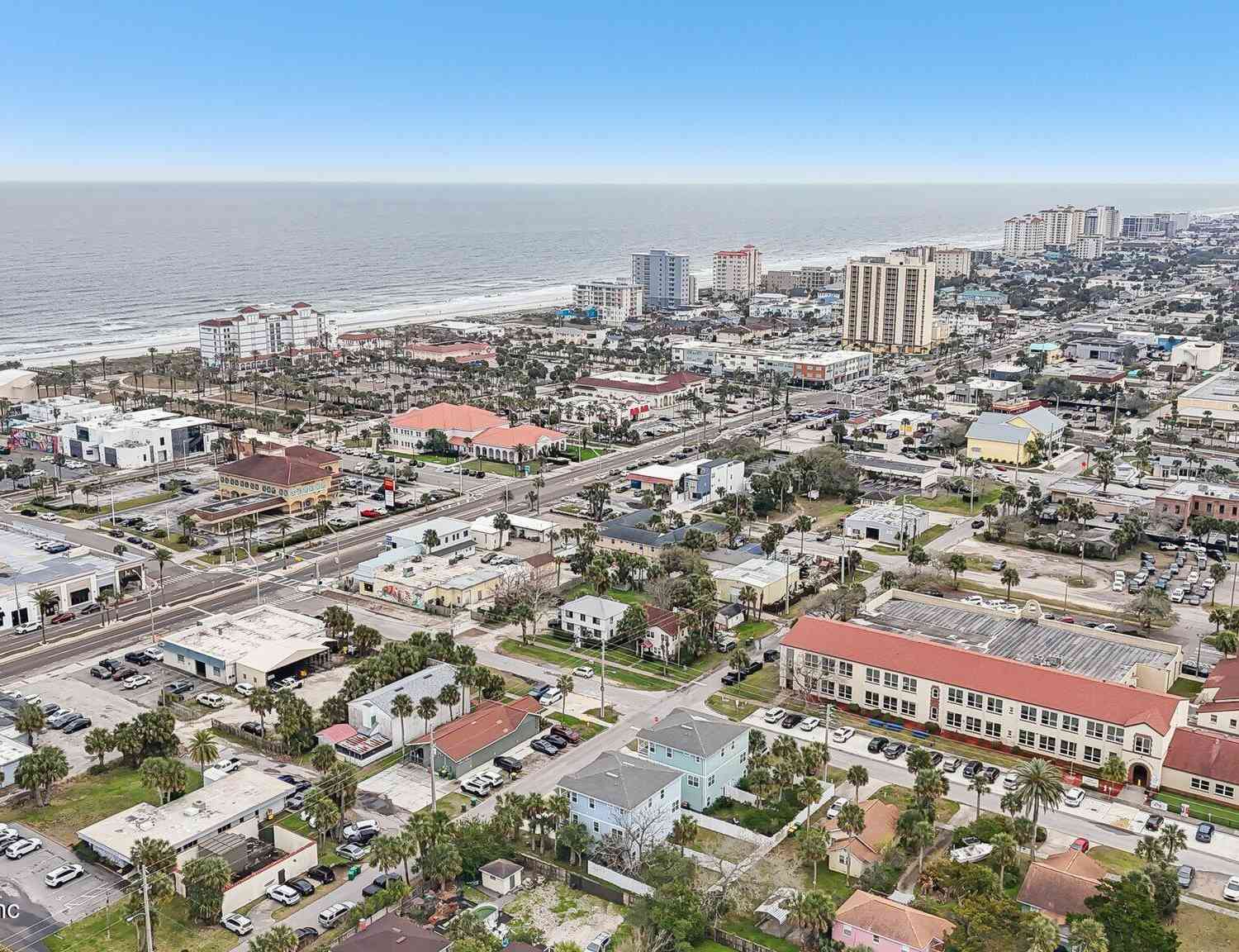 Townhouse For Sale - 342 4th Street<br/> Jacksonville Beach, FL 32250