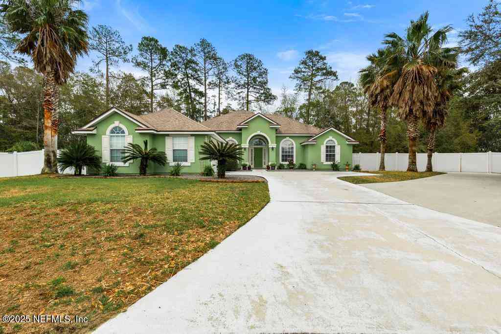 Homes For Sale - 86608 Meadowwood Drive<br/> Yulee, FL 32097
