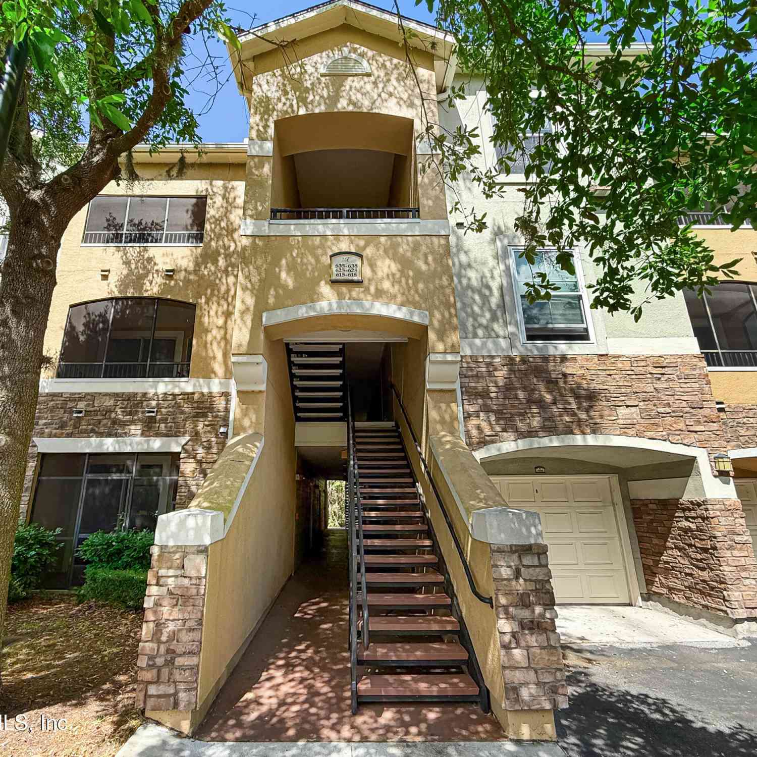 Condo For Sale - 8539 Gate Parkway #628<br/> Duval County, Jacksonville, FL 32216