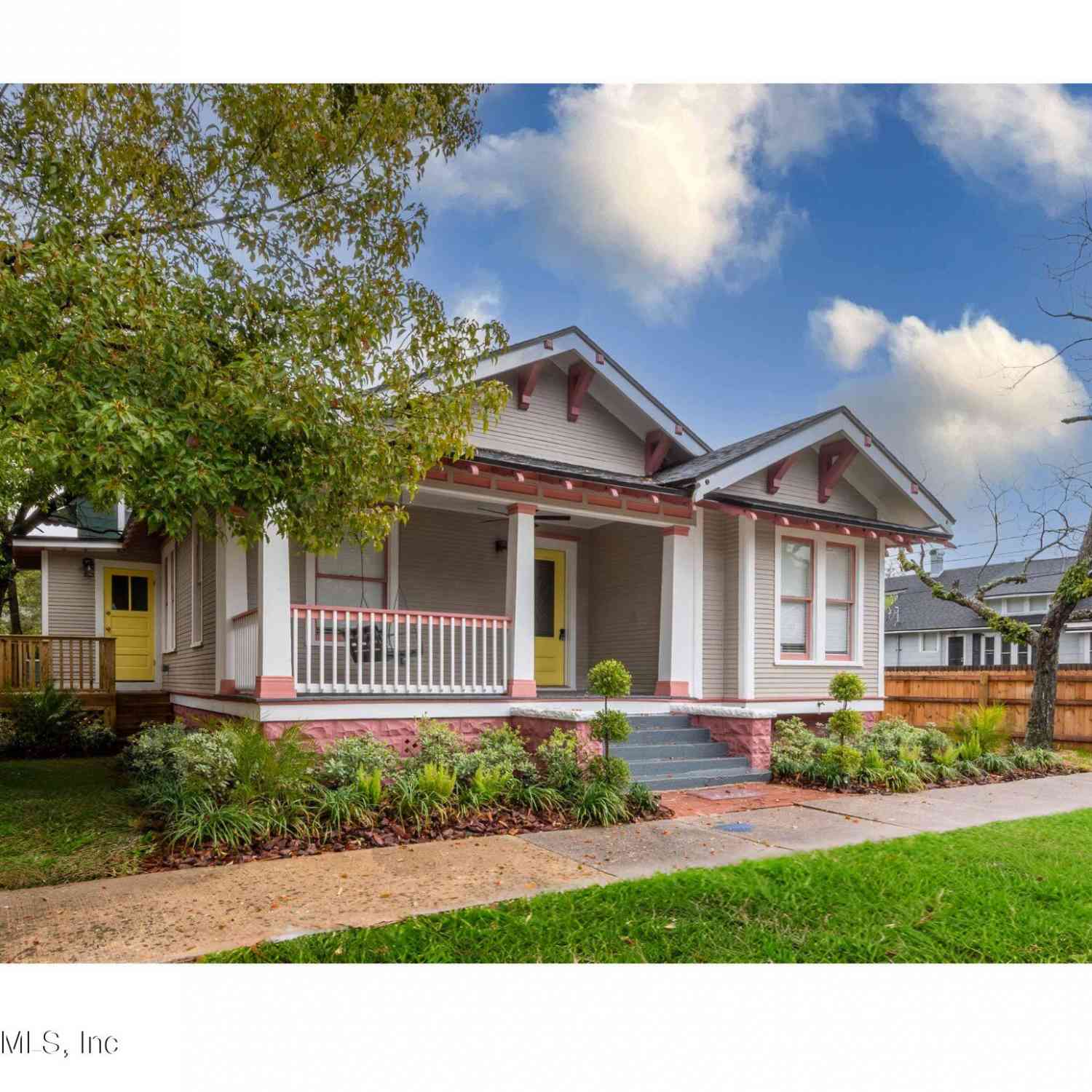 Homes For Sale - 2903 Hubbard Street<br/> Jacksonville, FL 32206
