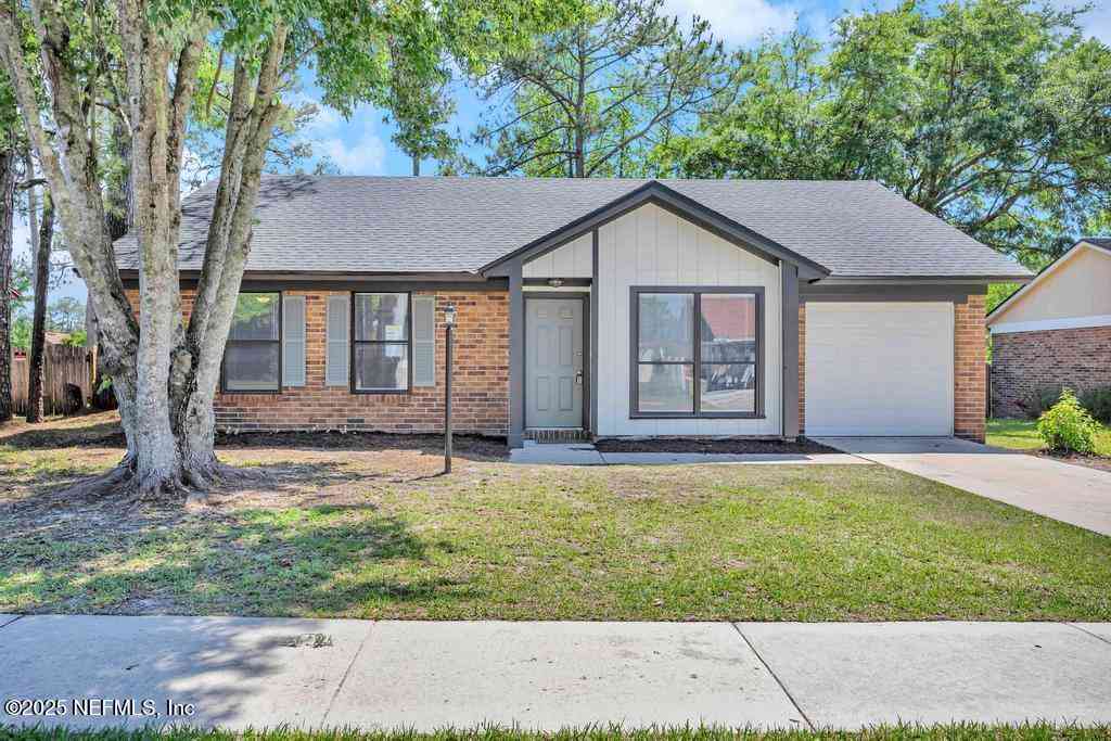 Homes For Sale - 1438 Shearwater Drive<br/> Jacksonville, FL 32218