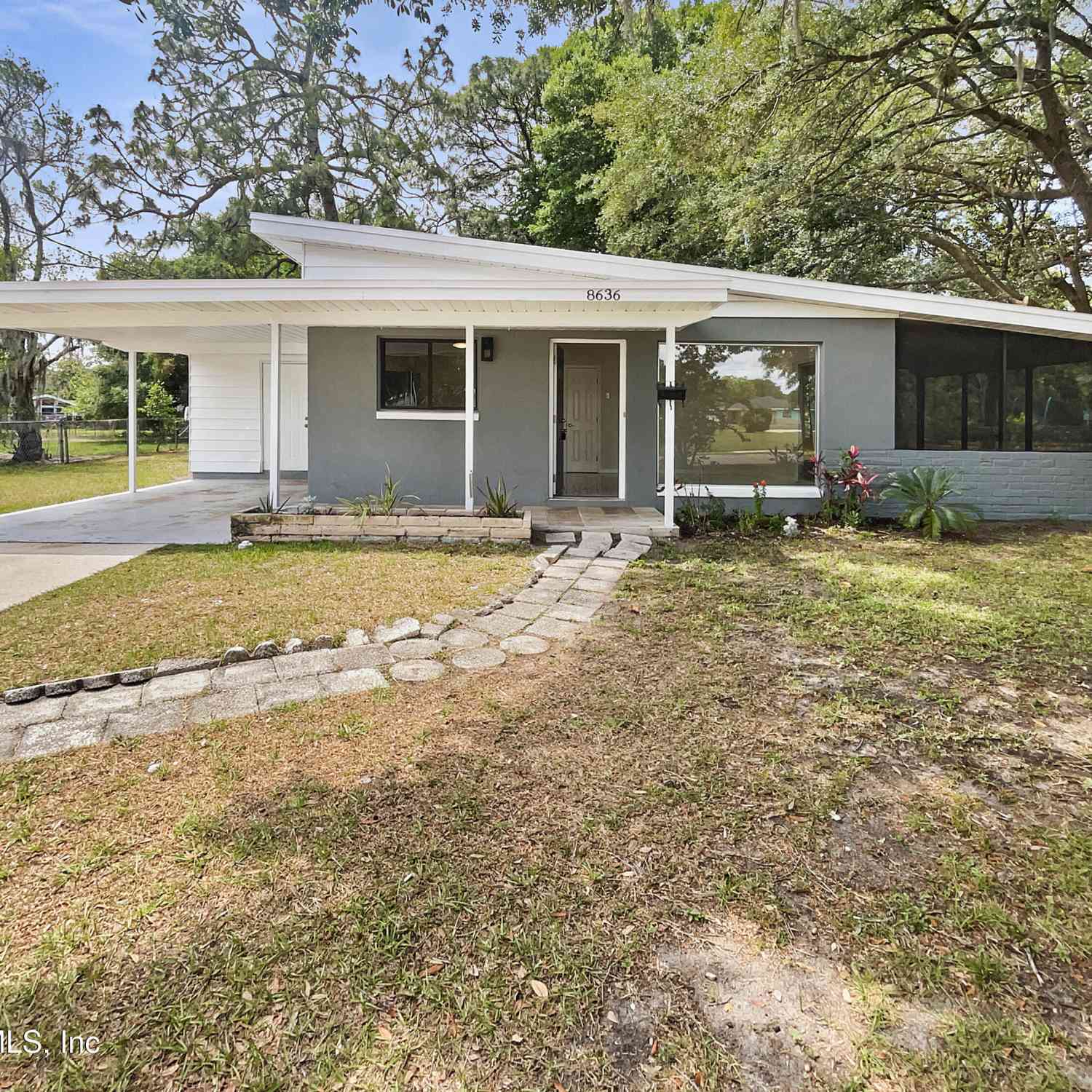 Homes For Sale - 8636 Bermuda Road<br/> Jacksonville, FL 32208