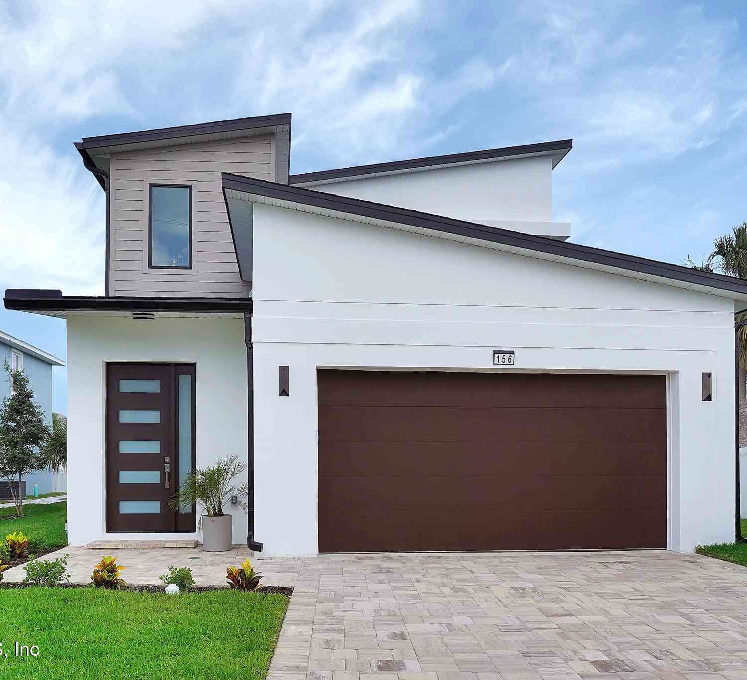 Homes For Sale - 156 Capri Drive<br/> Ormond Beach, FL 32176