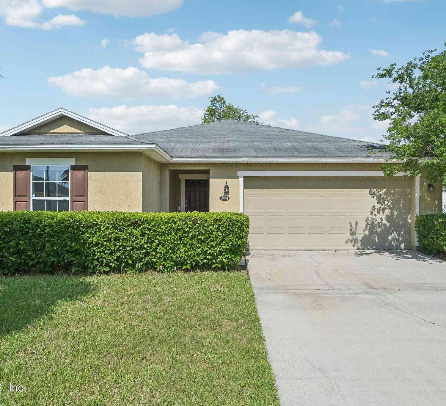 Homes For Sale - 7464 Westland Oaks Drive<br/> Jacksonville, FL 32244