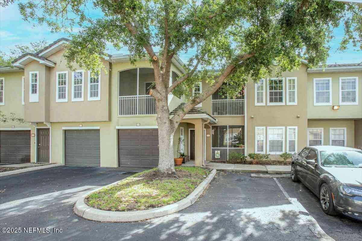 Condo For Sale - 10075 Gate Parkway #2102<br/> Duval County, Jacksonville, FL 32246
