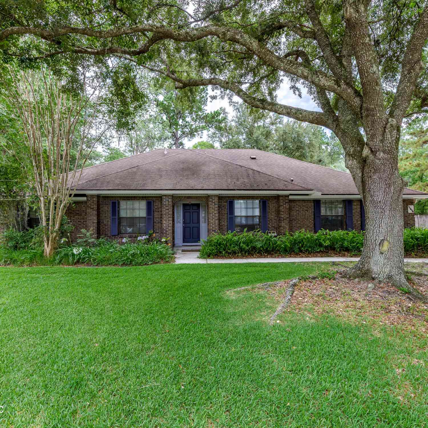 Homes For Sale - 11879 Narrow Oak Lane<br/> Jacksonville, FL 32223