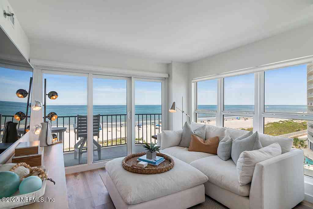 Condo For Sale - 1551 1st Street #503<br/> Duval County, Jacksonville Beach, FL 32250