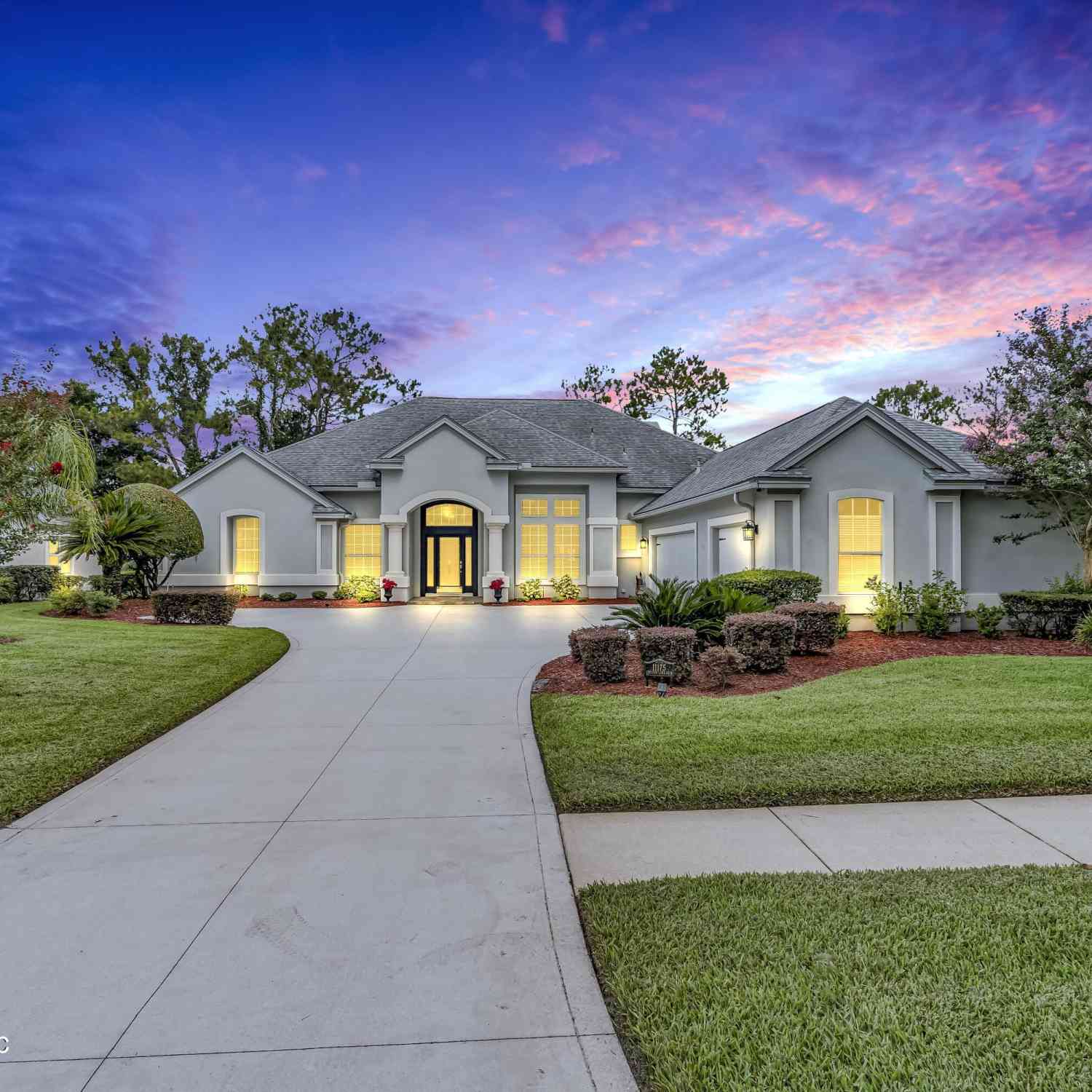 Homes For Sale - 11175 Chester Lake Road<br/> Duval County, Jacksonville, FL 32256