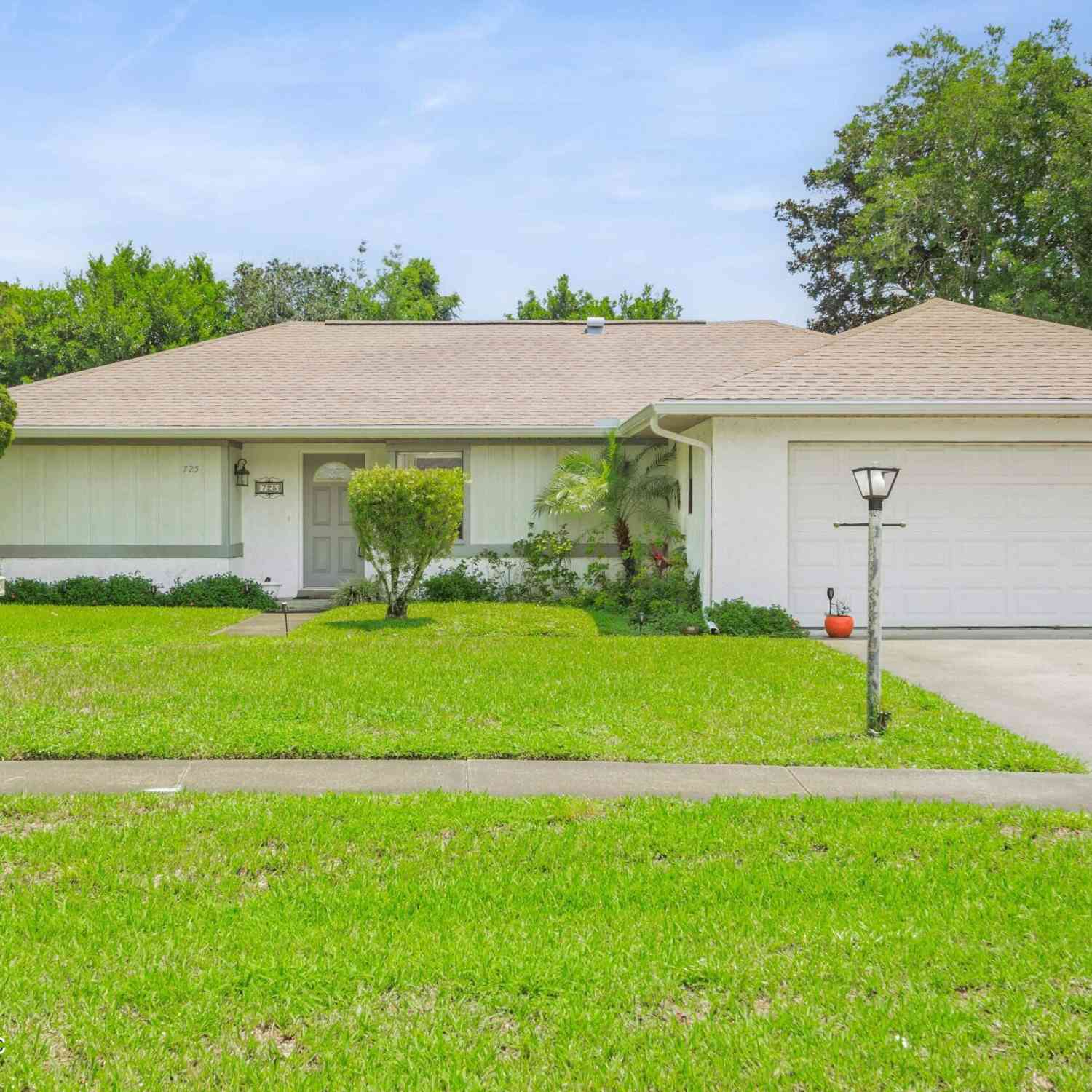 Homes For Sale - 725 Saco Court<br/> Saint Augustine, FL 32086