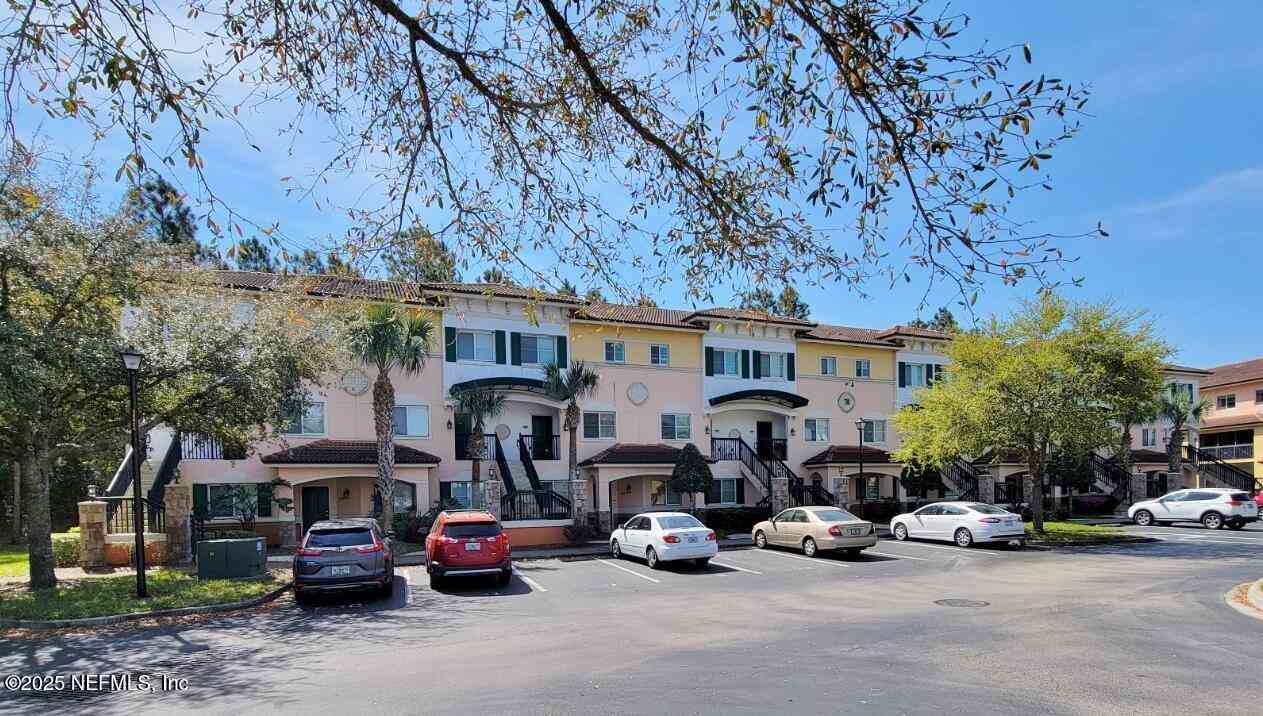 Condo For Rent - 9745 Touchton Road #723<br/> Jacksonville, FL 32246