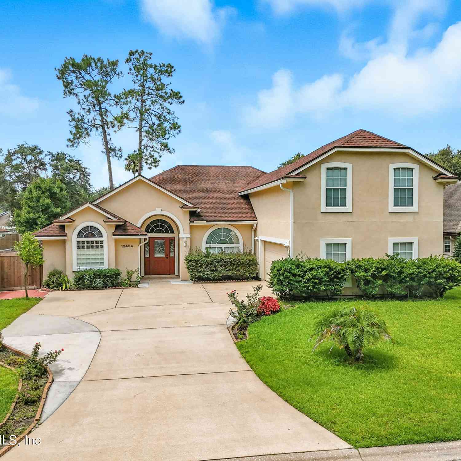 Homes For Sale - 12454 Briarmead Lane<br/> Jacksonville, FL 32258