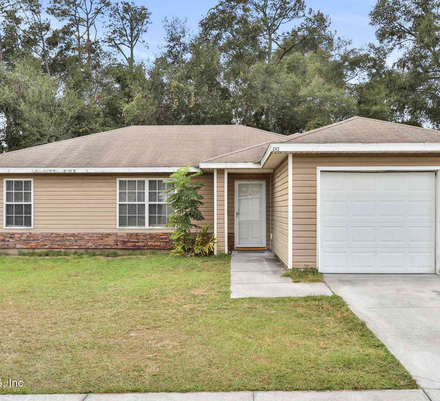 Homes For Sale - 242 Mango Drive<br/> Palatka, FL 32177