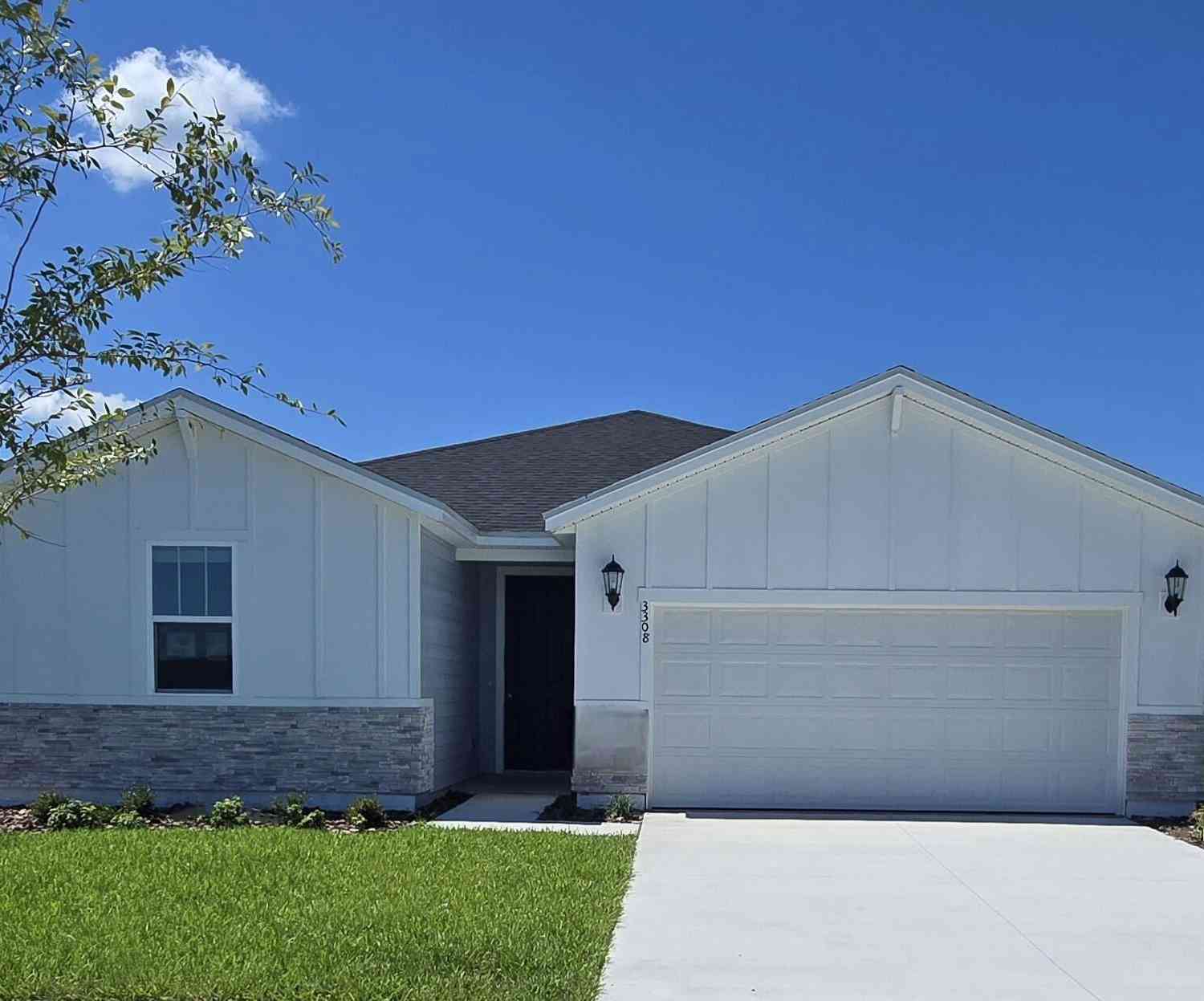 Homes For Sale - 3308 Lago Vista Drive<br/> Clay County, Green Cove Springs, FL 32043