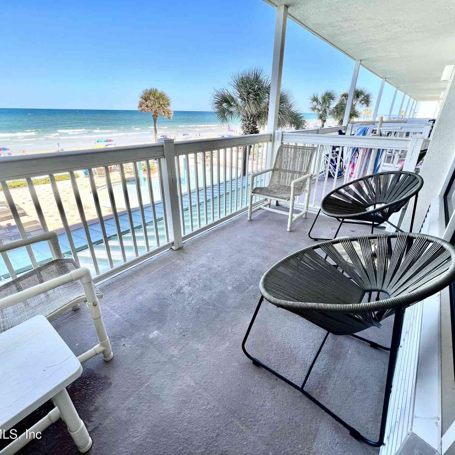 Condo For Sale - 2700 Atlantic Avenue #207<br/> Daytona Beach, FL 32118