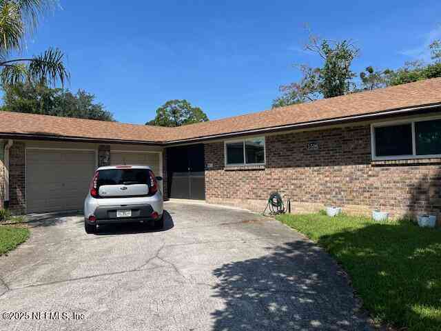 Homes For Sale - 1556 Monument Oaks Drive<br/> Jacksonville, FL 32225