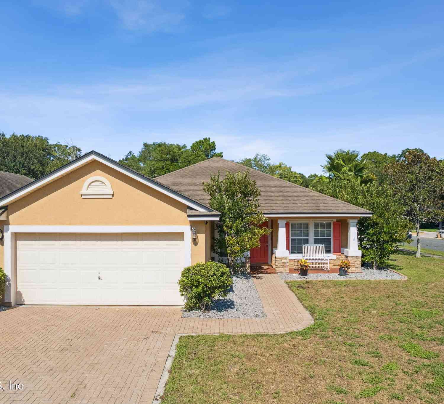 Homes For Sale - 96016 Ashford Court<br/> Yulee, FL 32097
