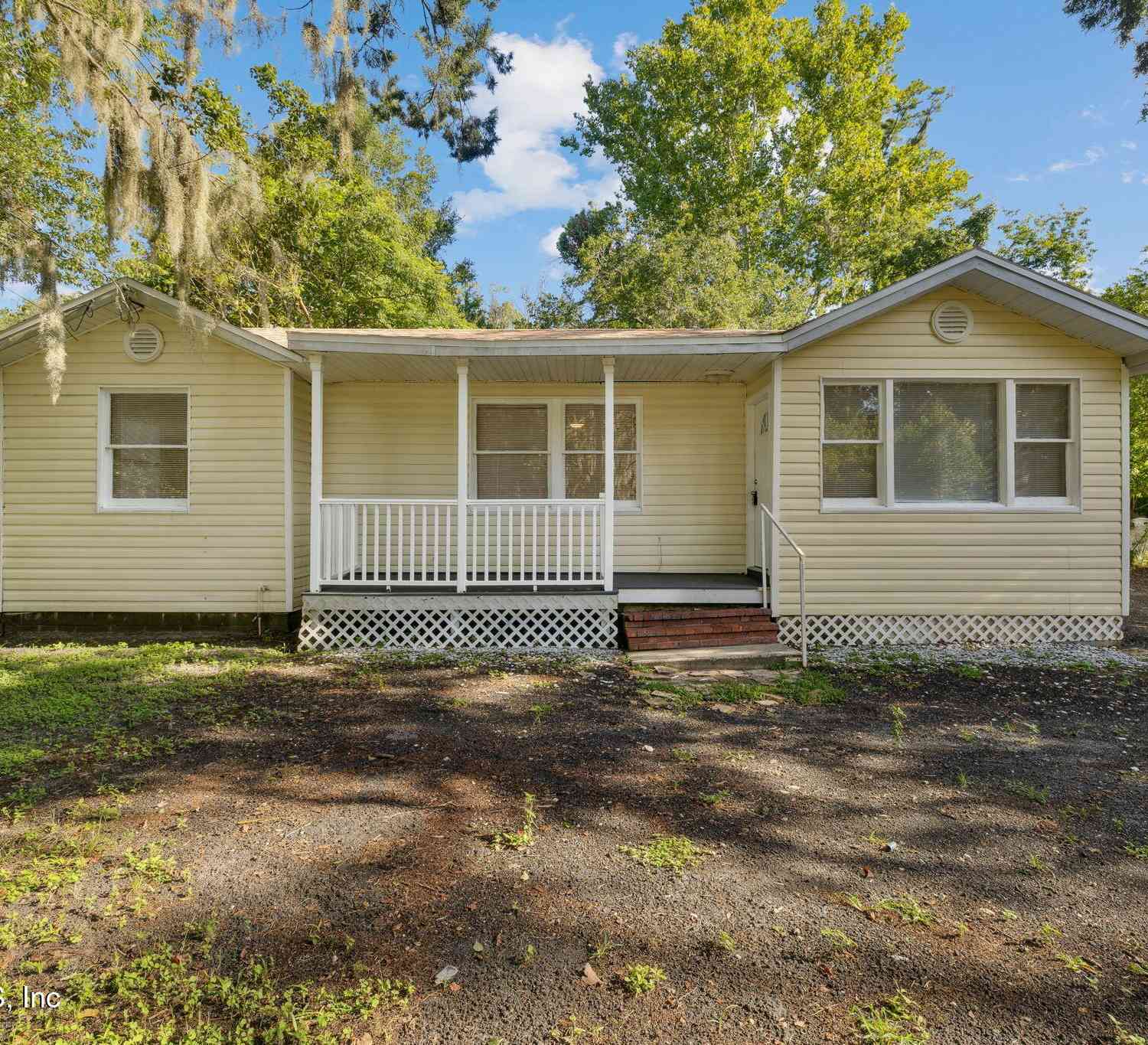 Homes For Sale - 7125 Silver Lake Terrace<br/> Jacksonville, FL 32216