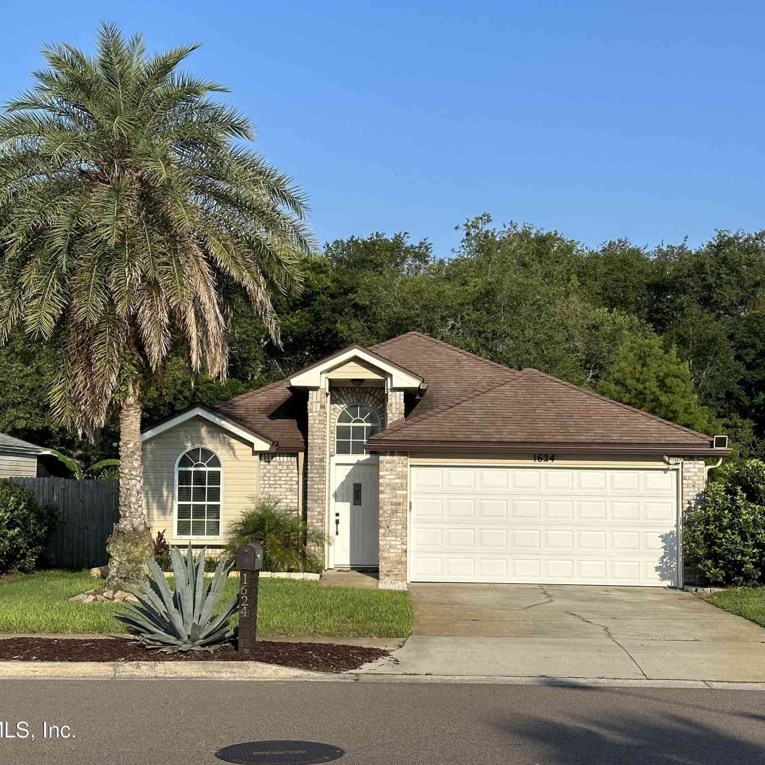 Homes For Rent - 1624 Roberts Drive<br/> Jacksonville Beach, FL 32250