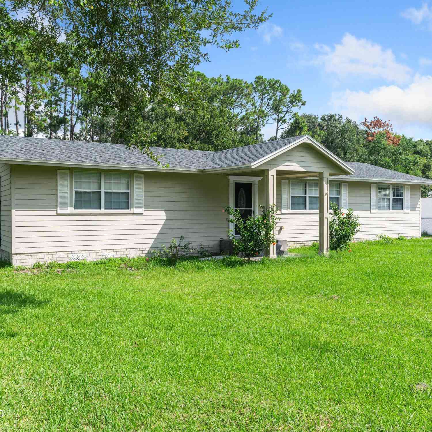 Homes For Sale - 2781 Mandarin Meadows Drive<br/> Jacksonville, FL 32223
